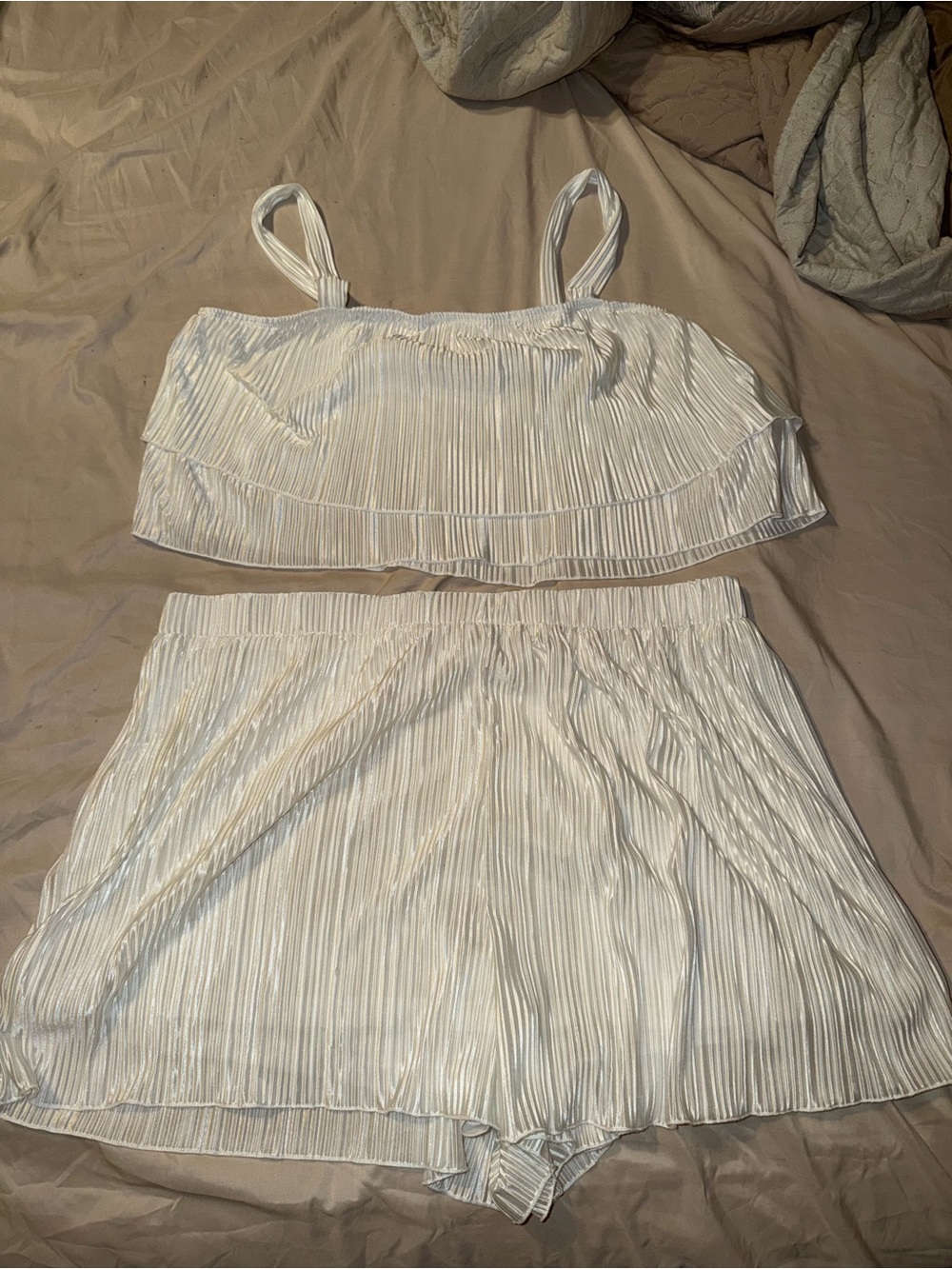 SHEIN White Pleated Two-Piece Skirt Set